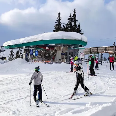 Ski, Bike, Hike & Chill! شقة *