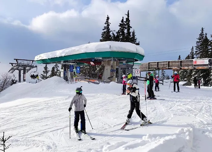 Ski, Bike, Hike & Chill! شقة *